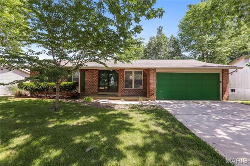 718 Boca Chica Dr, Fenton, MO, 63026-5304 | Card Image