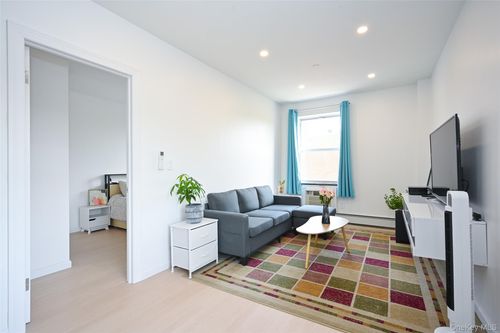 4d-71-77 159th St, Fresh Meadows, NY, 11365-4573 | Card Image