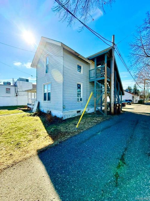 35449 Clinton Street, Wayne, MI, 48184 | Card Image