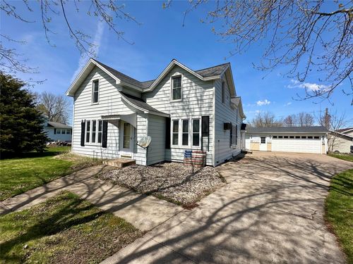 113 W Lincoln Ave, Fall Creek, WI, 54742-9361 | Card Image