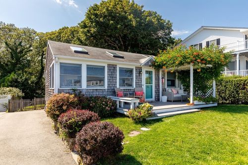 37-37 John Alden Rd, Plymouth, MA, 02360-2021 | Card Image
