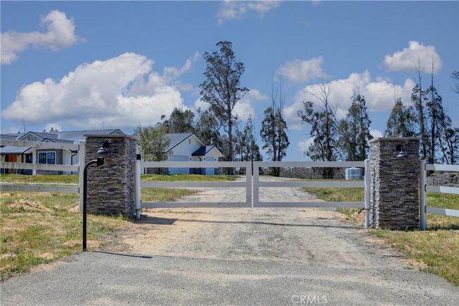 Front gate | Image 52
