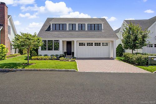 4 Primrose Ln, Port Chester, NY, 10573-1424 | Card Image
