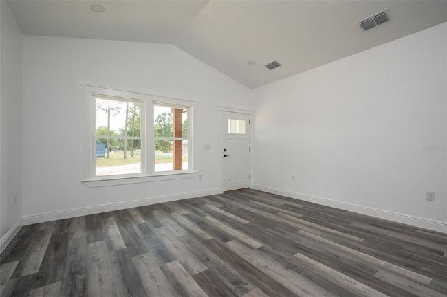 5670 Ne 140 Th Ct, House other with 3 bedrooms, 2 bathrooms and null parking in WILLISTON FL | Image 9