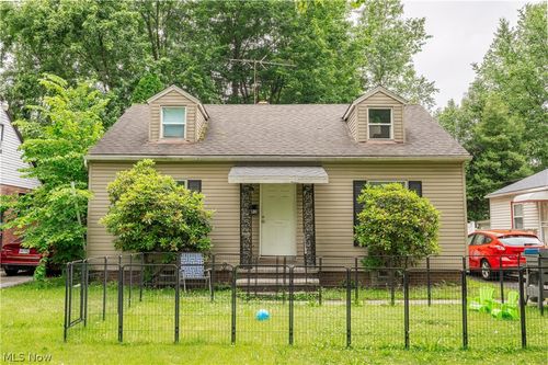 892 Hayden Ave, Akron, OH, 44320-1757 | Card Image