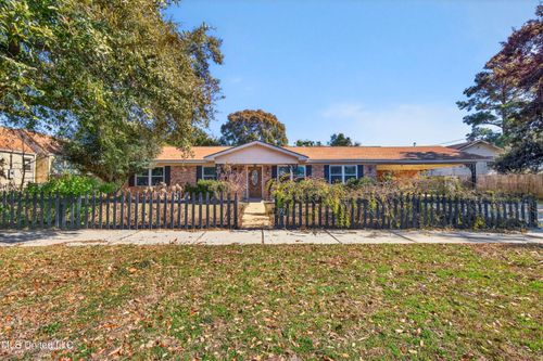 392 Porter Ave, Biloxi, MS, 39530-1930 | Card Image