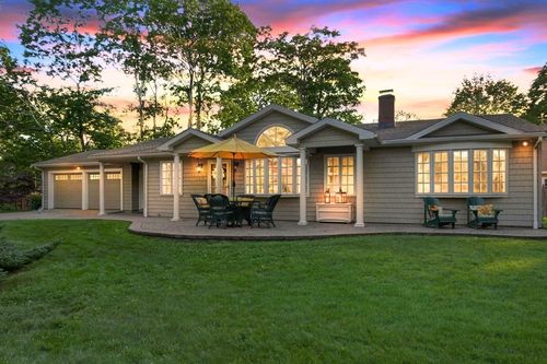 176 Colon St, Beverly, MA, 01915-1939 | Card Image