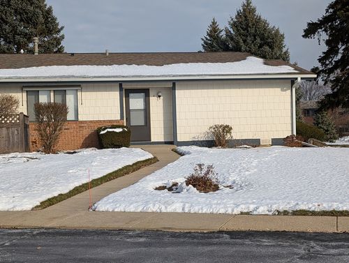 apt-4-4712 Oakwood Dr, McHenry, IL, 60050-4947 | Card Image