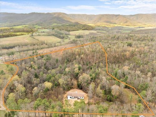 133 Starling Ln, Callaway, VA, 24067-4141 | Card Image