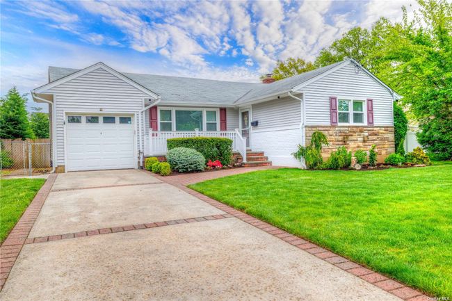 2481 Fortesque Avenue, House other with 3 bedrooms, 2 bathrooms and null parking in Oceanside NY | Image 2