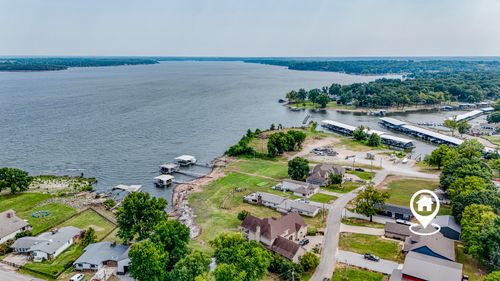 27967 S 563 Rd, Monkey Island, OK, 74331-8076 | Card Image