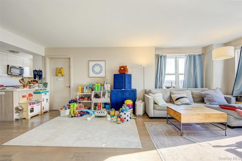 apt-10a-107 Queens Blvd, Flushing, NY, 11375-4213 | Card Image