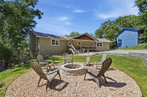 1 Dogwood Ln, Holiday Island, AR, 72631-4611 | Card Image