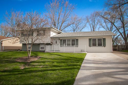1500 Bates Ln, Schaumburg, IL, 60193-3605 | Card Image
