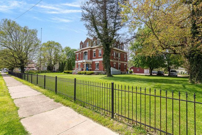 908 S Washington, House other with 6 bedrooms, 2 bathrooms and null parking in Marion IN | Image 4