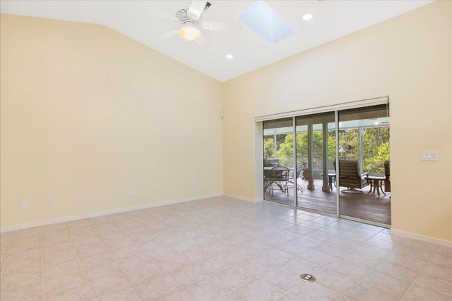 632 Concha Dr, House other with 3 bedrooms, 2 bathrooms and null parking in SEBASTIAN FL | Image 18