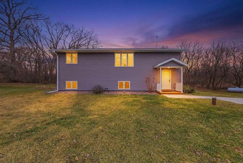 N4202 Welsh Rd, JUNEAU, WI, 53039-9413 | Card Image