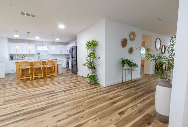 2416 Big Spring Dr, House other with 5 bedrooms, 4 bathrooms and null parking in Fort Worth TX | Image 4