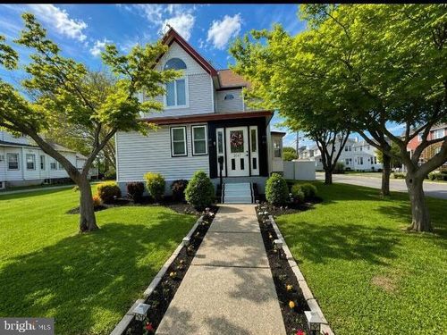 2047 Walnut Street, HOLMES, PA, 19043 | Card Image