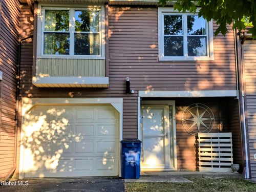 22 Ziemke Farm Ln, Cohoes, NY, 12047-2108 | Card Image