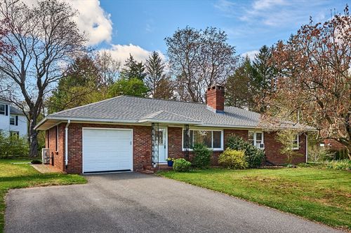 10 1st Ave, Easthampton, MA, 01027-1828 | Card Image
