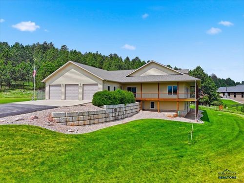 3435 Fox Run Ln, Spearfish, SD, 57783-4151 | Card Image