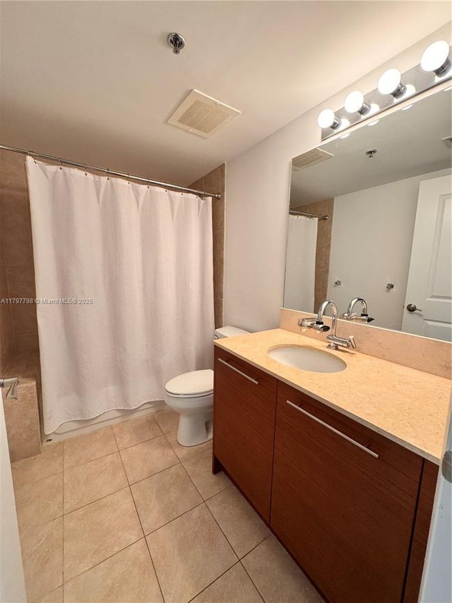 APT-508S - 2681 N Flamingo Rd, Condo with 3 bedrooms, 3 bathrooms and null parking in Sunrise FL | Image 29