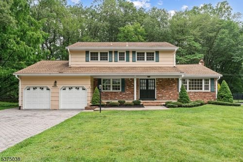 11 Drumlin Dr, Morris Plains, NJ, 07950-2718 | Card Image