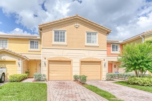 316 Se Bloxham Way, Stuart, FL, 34997-1565 | Card Image
