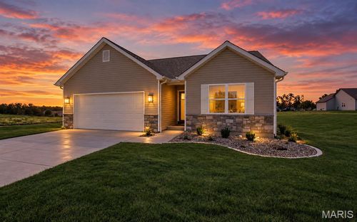 18854 Alyson Dr, Warrenton, MO, 63383-2941 | Card Image