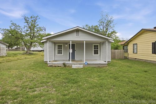 110 Broadway St, Henryetta, OK, 74437 | Card Image