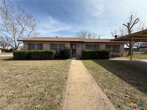 801 Meadowlark St, Hamilton, TX, 76531-2445 | Card Image