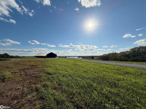 254 Lake Dr, Melrose, IA, 52569-8651 | Card Image
