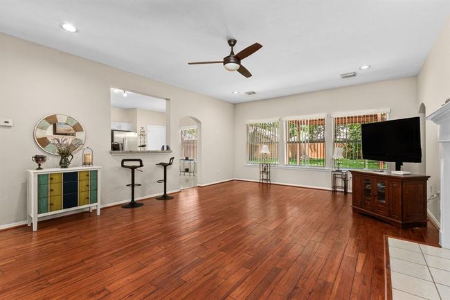 25807 Oakridge Forest Ln, House other with 4 bedrooms, 3 bathrooms and 2 parking in Spring TX | Image 6