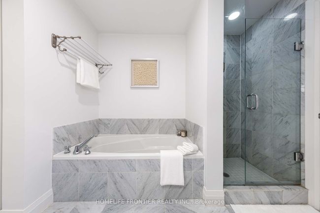905 - 20 Scrivener Sq, Condo with 2 bedrooms, 1 bathrooms and 1 parking in Toronto ON | Image 15