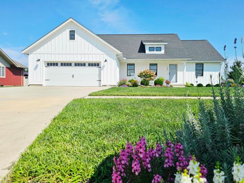 160 Halliday Way, Washington Court House, OH, 43160-8500 | Card Image