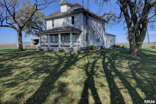 2655 N 1800 East Rd, Blue Mound, IL, 62513-8637 | Card Image