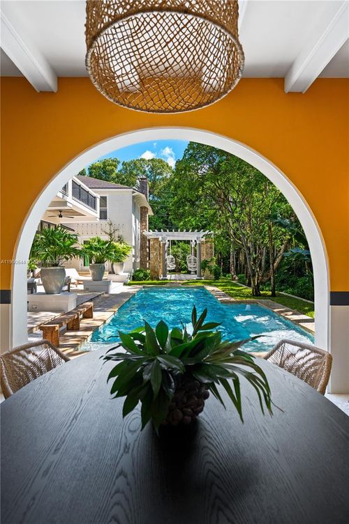 3701 Park Ave, Miami, FL, 33133-6431 | Card Image