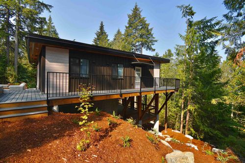 5790 Tillicum Bay Rd, Sechelt, BC, V7Z0C7 | Card Image