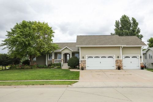 1410 35th St, Spirit Lake, IA, 51360-7673 | Card Image