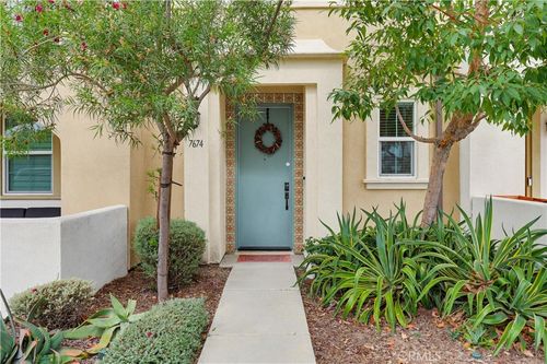 7674 Sunflower Dr, Pico Rivera, CA, 90660-4200 | Card Image