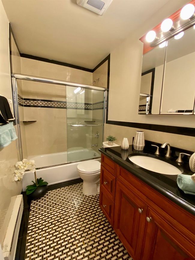 APT-15 - 1314 Smithtown Ave, Condo with 1 bedrooms, 1 bathrooms and null parking in Bohemia NY | Image 7