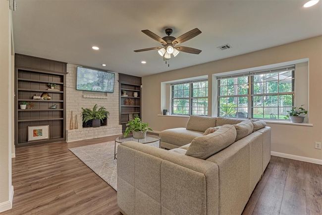 6319 Craigway Rd, House other with 4 bedrooms, 3 bathrooms and 2 parking in Spring TX | Image 9