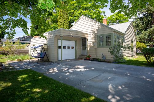 700 Woodford St, Missoula, MT, 59801-4037 | Card Image