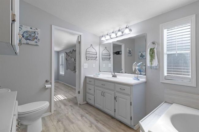 737 Lake Shore Dr, House other with 3 bedrooms, 2 bathrooms and 2 parking in Trinity TX | Image 26