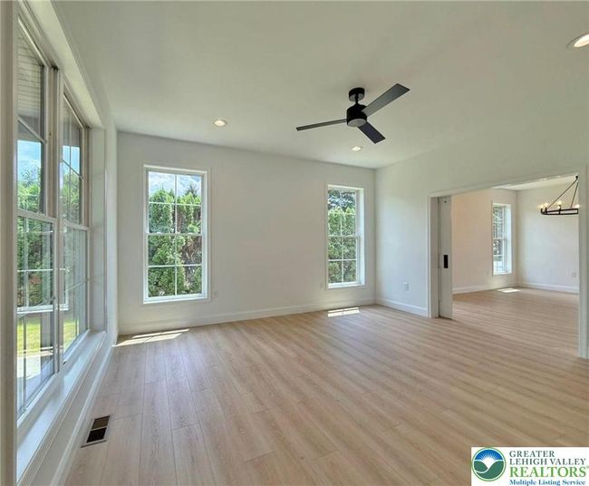9858 Old 22, House other with 4 bedrooms, 4 bathrooms and null parking in Breinigsville PA | Image 20