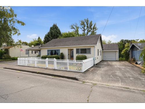 730 E Main St, Sheridan, OR, 97378-1523 | Card Image