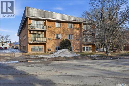 4341 Rae St, Regina, SK, S4S3B2 | Card Image