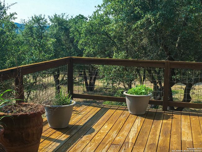 208 Scenic Mountain Dr, House other with 2 bedrooms, 3 bathrooms and null parking in Lakehills TX | Image 28