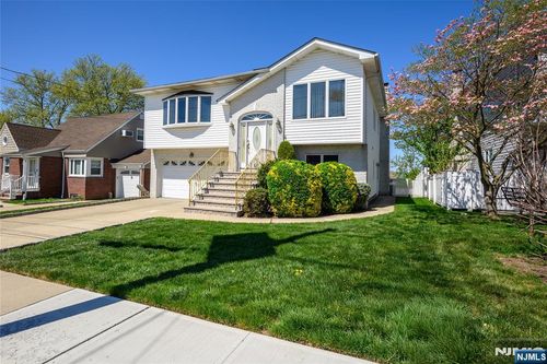 147 11th Street, Wood Ridge, NJ, 07075 | Card Image